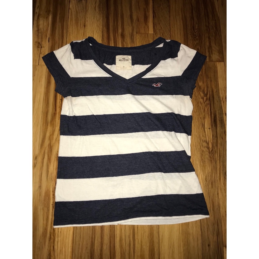 V-Neck T-shirt